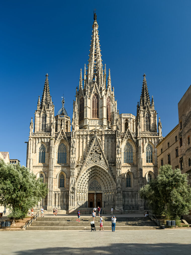 Cathedral Of Barcelona & Gothic Quarter + VR Experience