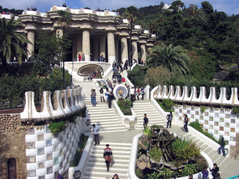 Gaudí - The Park Güell Tour