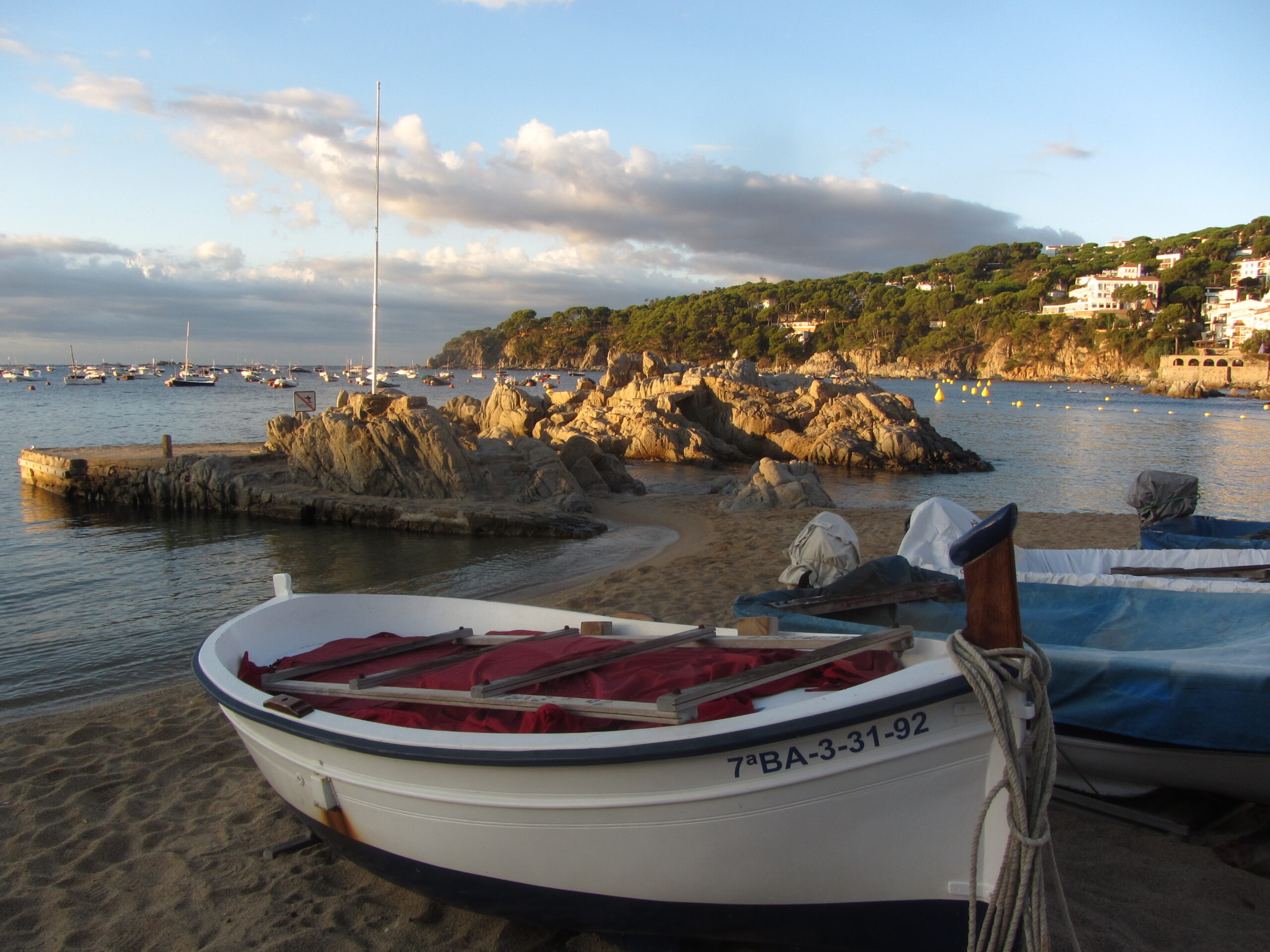 Tour To The Heart Of Costa Brava: Peratallada & Calella De Palafrugell